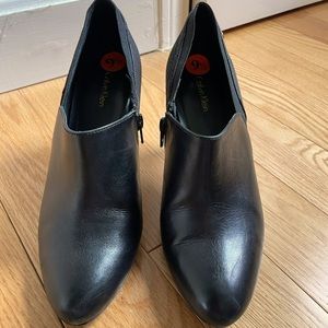 Calvin Klein Ankle Boot/heel